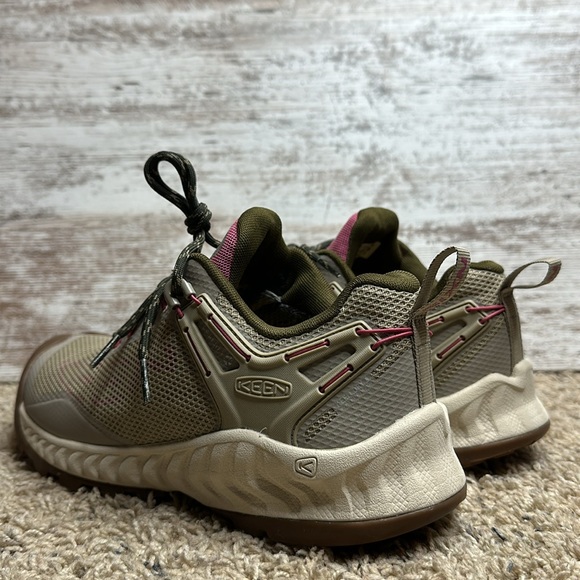 KEEN Womens NXIS Evo Mid Waterproof Hiking Sneakers Size 8 TAUPE/ROSE - Picture 6 of 13